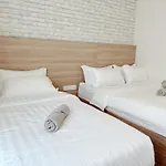 Stay On Sutera Avenue Homestay